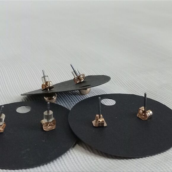 Set of 4 Pairs of Assorted Gold Toned Stud & Safety Pin Fashion Earrings Bundle - Picture 8 of 8